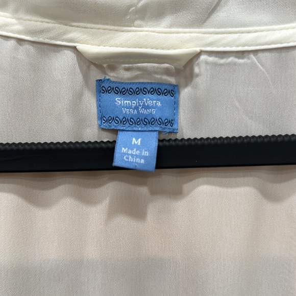 M  vera wang ivory robe like new - Picture 2 of 2